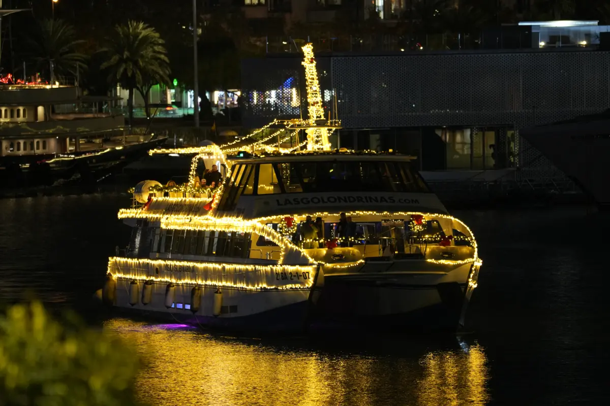 Las Golondrinas lluminia